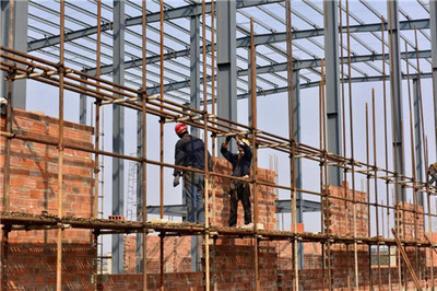 康美来余春富董事长视察云湶谷股份投资项目建设工程，强调高质量推进项目进展